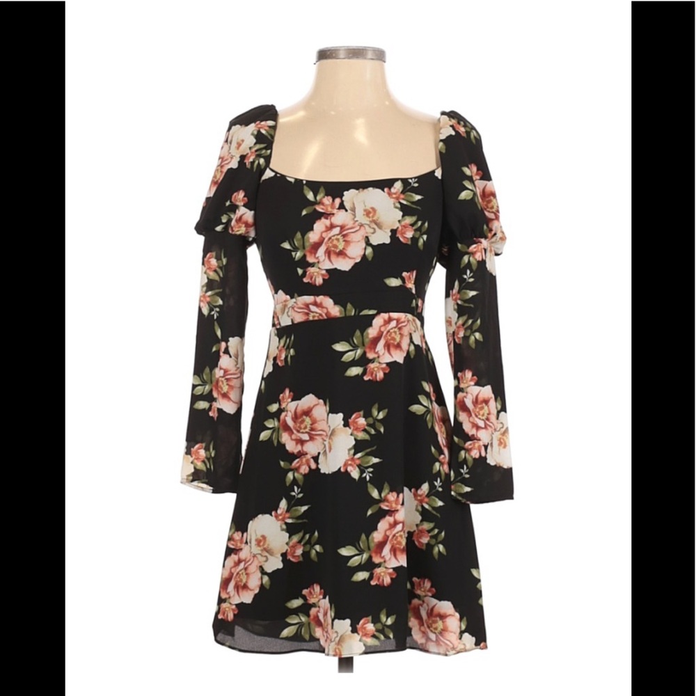 🎉Host Pick🎉 Likely Dress - Picture 5 of 7